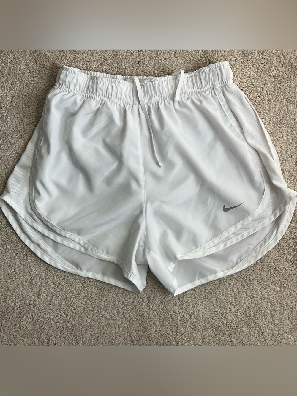 Nike Women's Tempo Dr-Fit White Mid-Rise 3” Running Shorts with Gray Swoosh